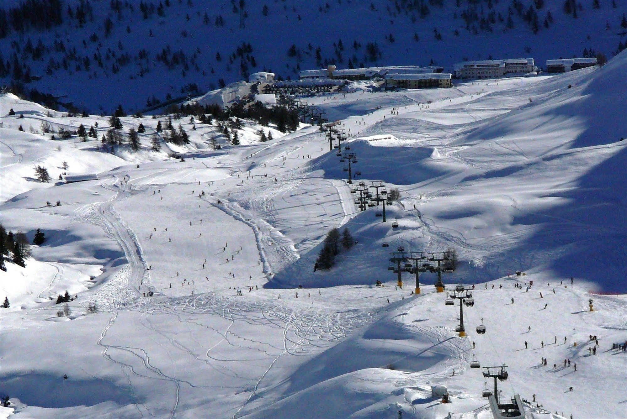 Sporting Hotel Passo del Tonale Eksteriør bilde